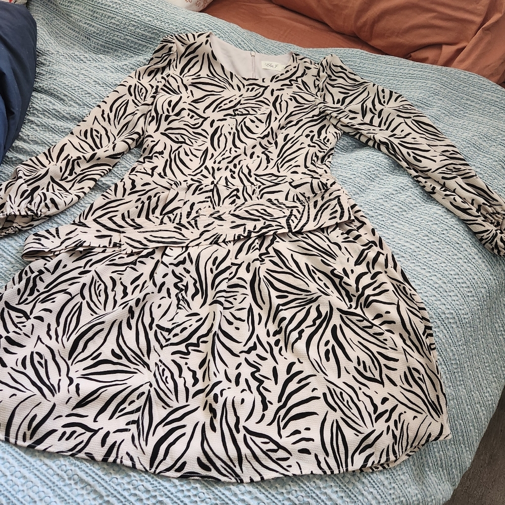 Eliza J Pebble Crepe Long Sleeve Fit & Flare